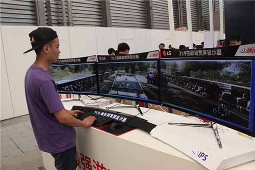 LG 21:9ʾҫChinaJoy2015