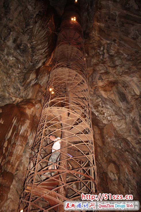 Moaning Cavern(美国)